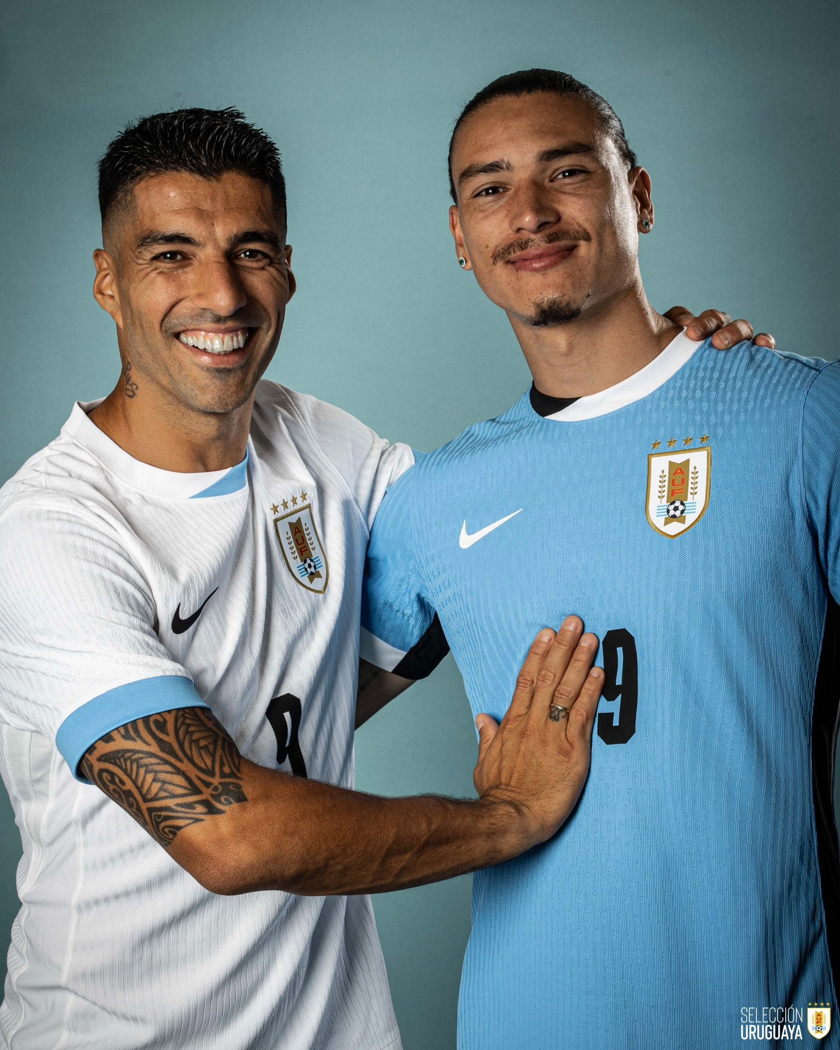 乌拉圭新球衣正式发布：经典蓝白配色，苏牙、努涅斯等人出镜