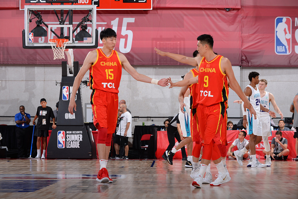 上次中国男篮参加NBA夏联还是19年 战绩1胜4负&场均输20.2分